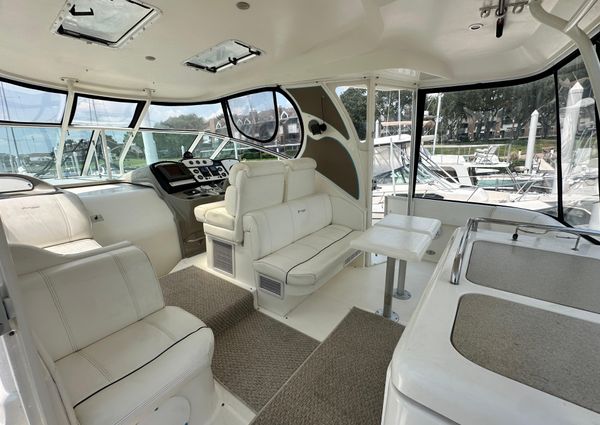 Cruisers Yachts 405 Express Motoryacht image