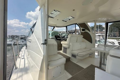 Cruisers Yachts 405 Express Motoryacht image