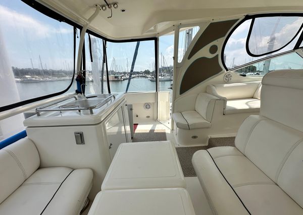 Cruisers Yachts 405 Express Motoryacht image