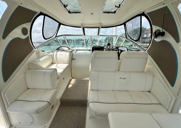 Cruisers Yachts 405 Express Motoryacht image