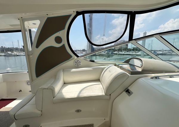 Cruisers Yachts 405 Express Motoryacht image