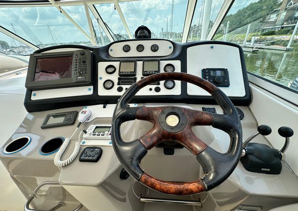 Cruisers Yachts 405 Express Motoryacht image