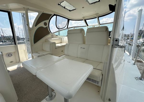 Cruisers Yachts 405 Express Motoryacht image