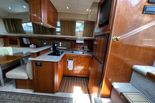 Cruisers Yachts 405 Express Motoryacht image