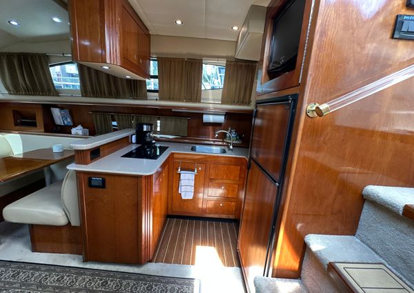 Cruisers Yachts 405 Express Motoryacht image