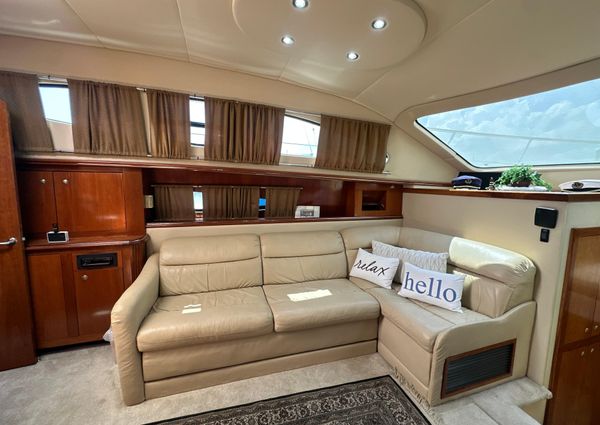 Cruisers Yachts 405 Express Motoryacht image