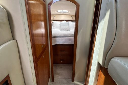 Cruisers Yachts 405 Express Motoryacht image
