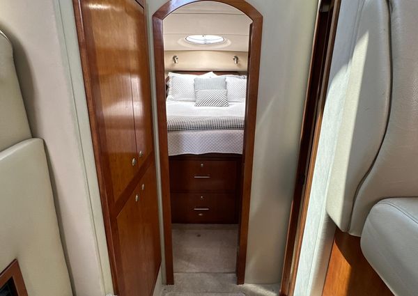 Cruisers Yachts 405 Express Motoryacht image