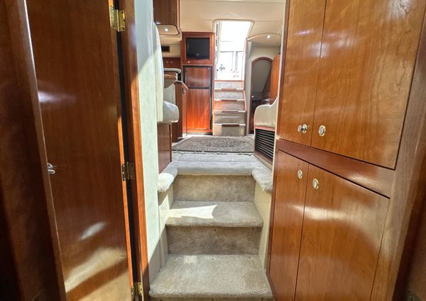 Cruisers Yachts 405 Express Motoryacht image