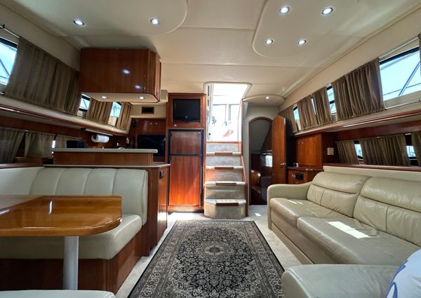 Cruisers Yachts 405 Express Motoryacht image