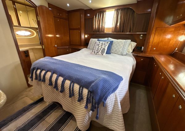 Cruisers Yachts 405 Express Motoryacht image