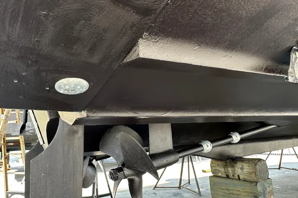 Cruisers Yachts 405 Express Motoryacht image