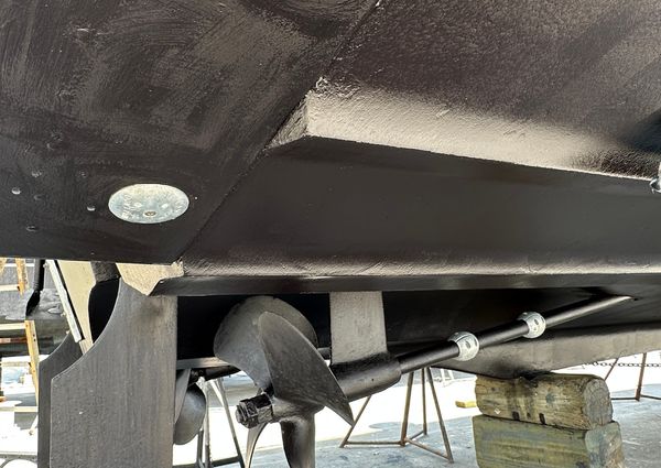 Cruisers Yachts 405 Express Motoryacht image