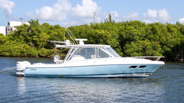 Intrepid 375 Cuddy