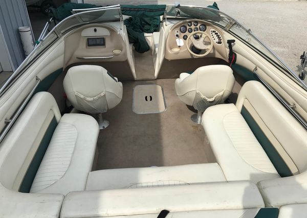 Rinker 232-CAPTIVA-BOWRIDER image