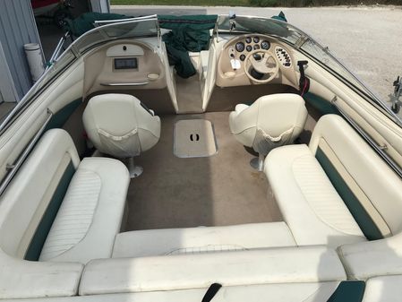 Rinker 232-CAPTIVA-BOWRIDER image