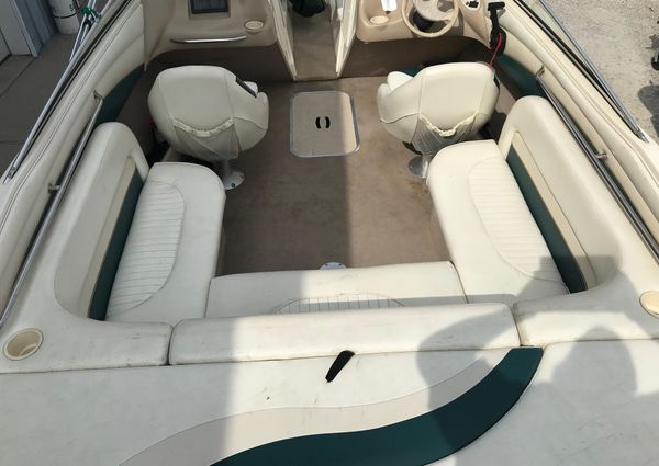 Rinker 232-CAPTIVA-BOWRIDER image