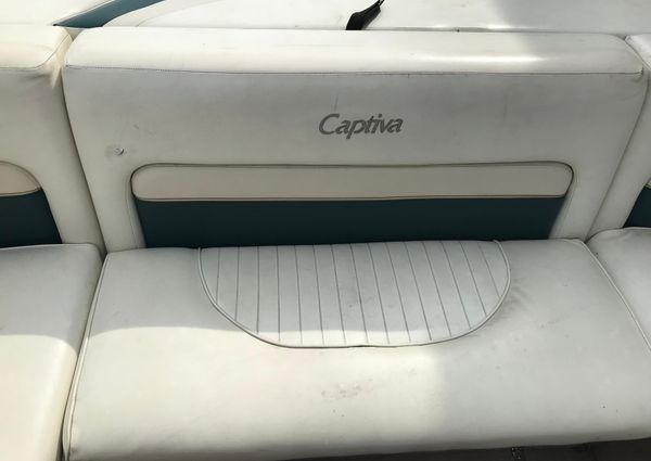 Rinker 232-CAPTIVA-BOWRIDER image