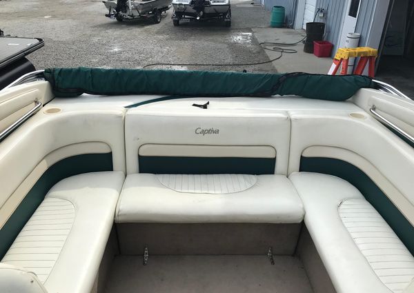 Rinker 232-CAPTIVA-BOWRIDER image