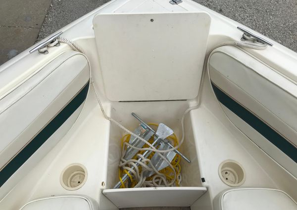 Rinker 232-CAPTIVA-BOWRIDER image