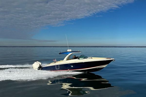 Chris-craft LAUNCH-GT-35 - main image