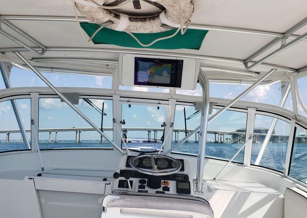 Luhrs 29 Open image
