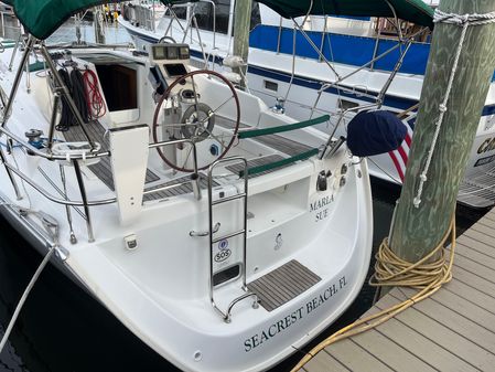 Beneteau-america 343 image