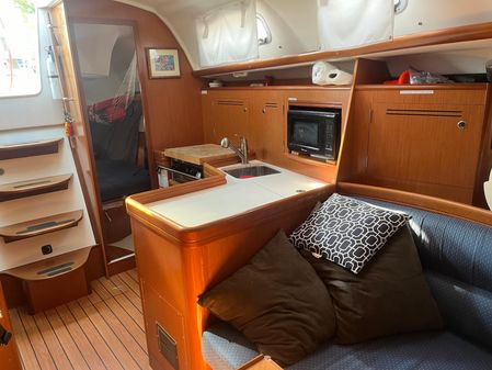 Beneteau-america 343 image