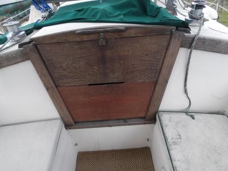 Catalina 34 image