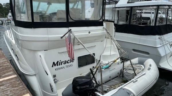 Sea Ray 390 Motor Yacht