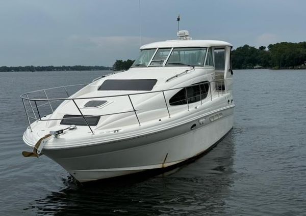 Sea Ray 390 Motor Yacht image