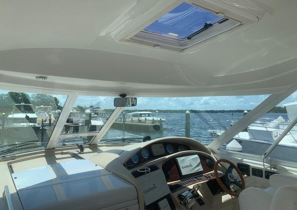 Sea Ray 390 Motor Yacht image