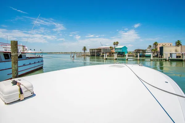 Hatteras 63 GT image