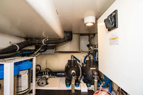 Hatteras 63 GT image