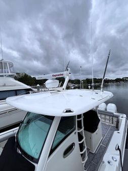 Boston Whaler 350 Outrage image