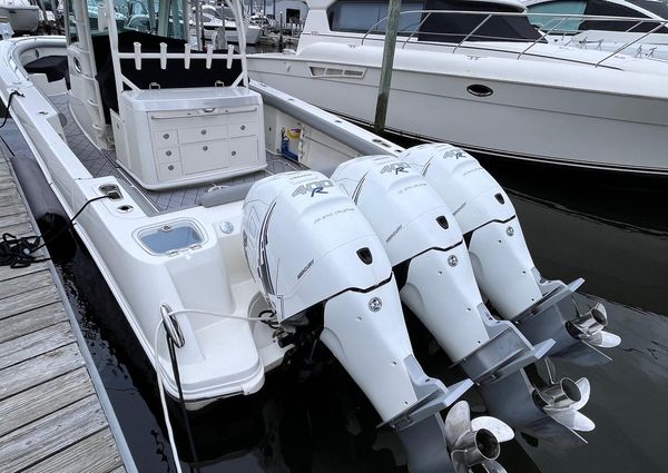 Boston-whaler 350-OUTRAGE image