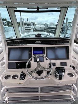 Boston Whaler 350 Outrage image