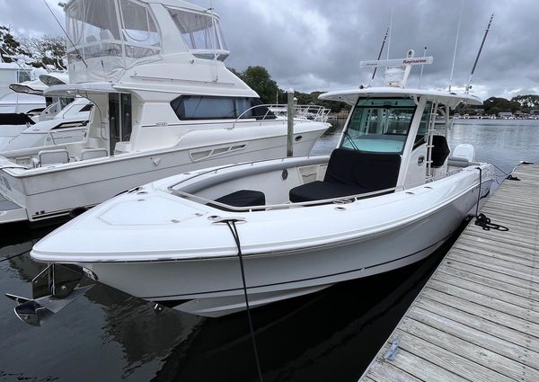 Boston-whaler 350-OUTRAGE image