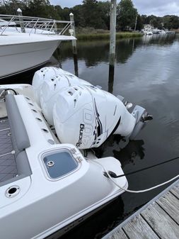 Boston Whaler 350 Outrage image