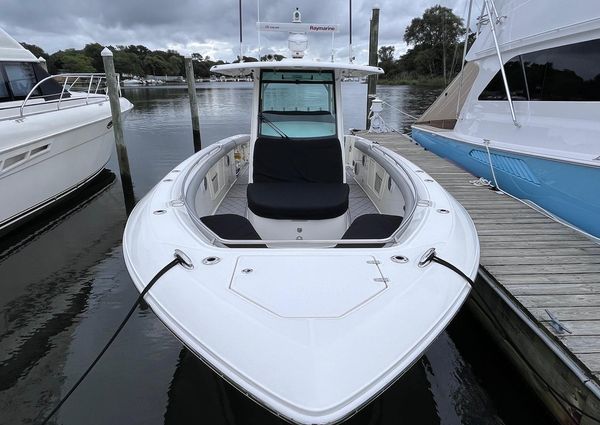 Boston-whaler 350-OUTRAGE image