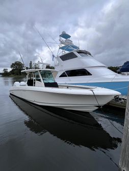 Boston Whaler 350 Outrage image