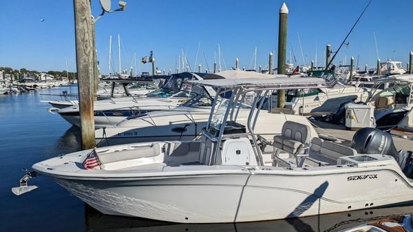 Sea Fox 228 Commander 