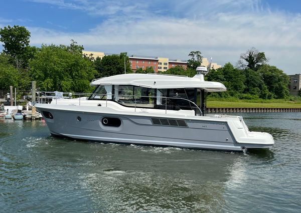 Beneteau 41-SWIFT-TRAWLER-SEDAN image