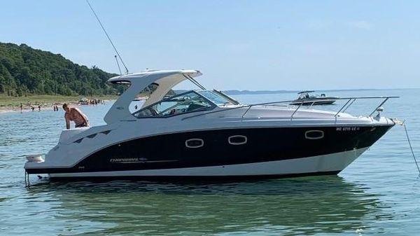 2018 Chaparral 330 Signature For Sale at Pier 33