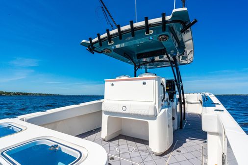 Fountain 38 Center Console image