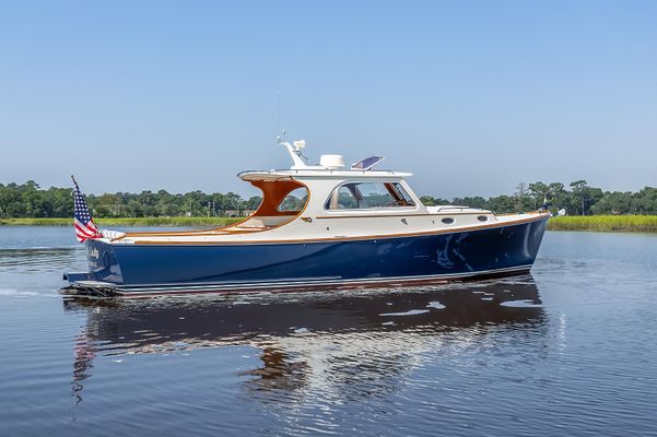 Hinckley Picnic Boat EP - main image