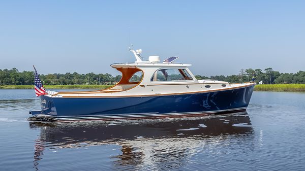 Hinckley Picnic Boat EP