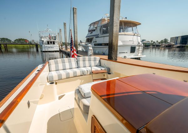 Hinckley Picnic Boat EP image