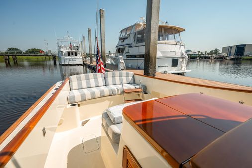 Hinckley Picnic Boat EP image