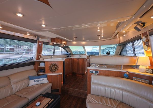 Meridian 411 Sedan image